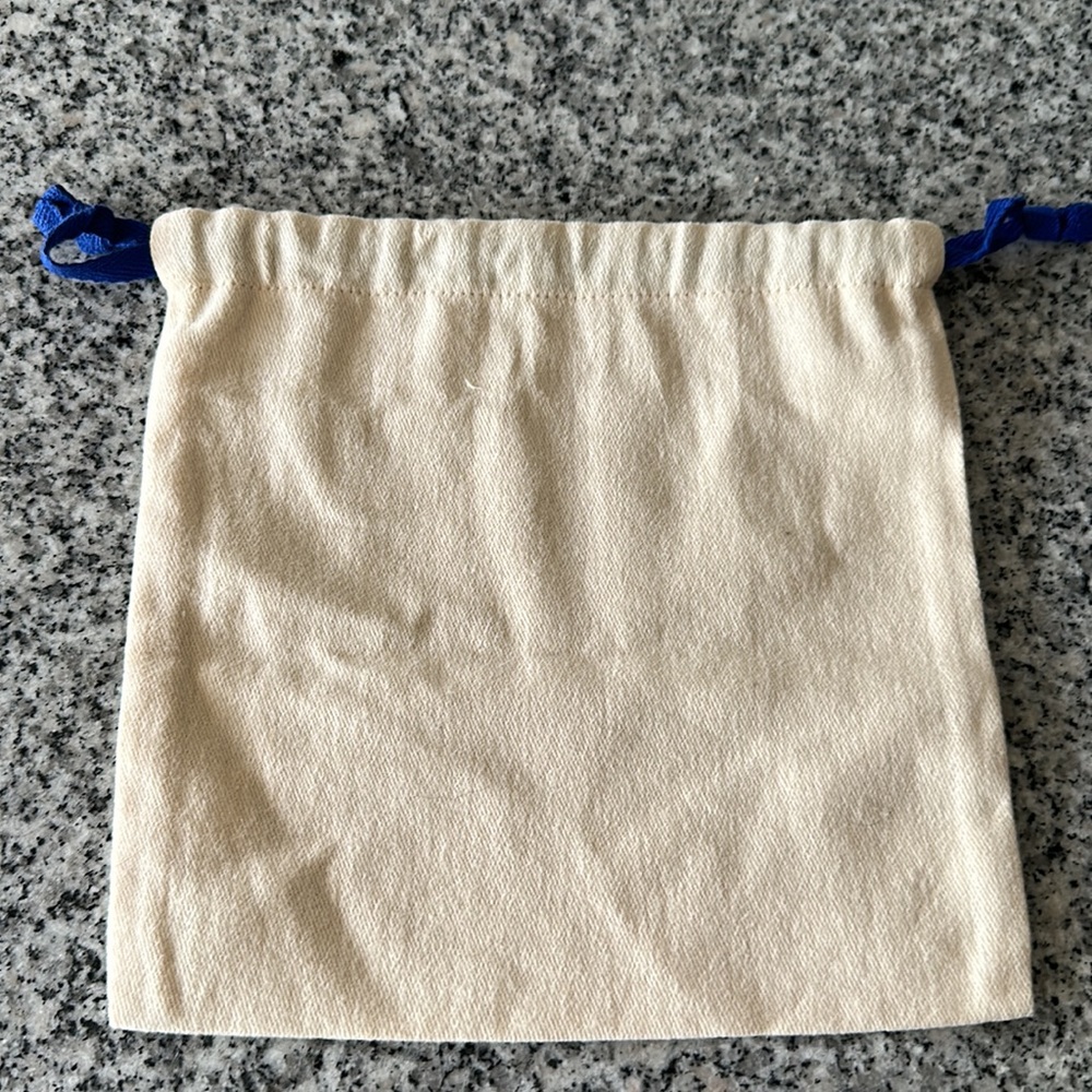 Louis Vuitton Cream Drawstring Dust Bag with Blue Ties - Picture 4 of 4